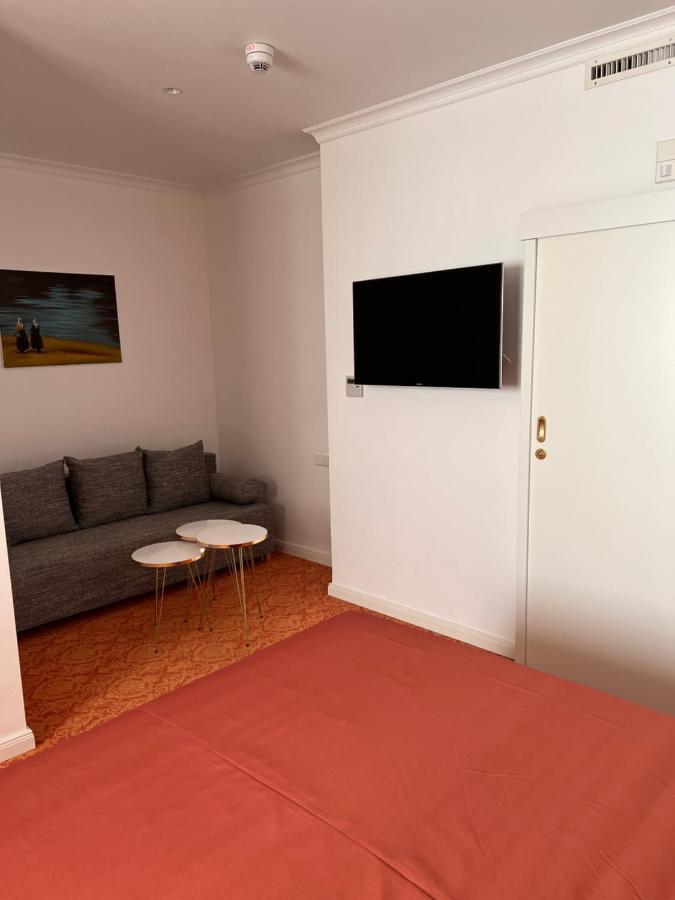 Art Hotel House One Баден-Баден Екстериор снимка