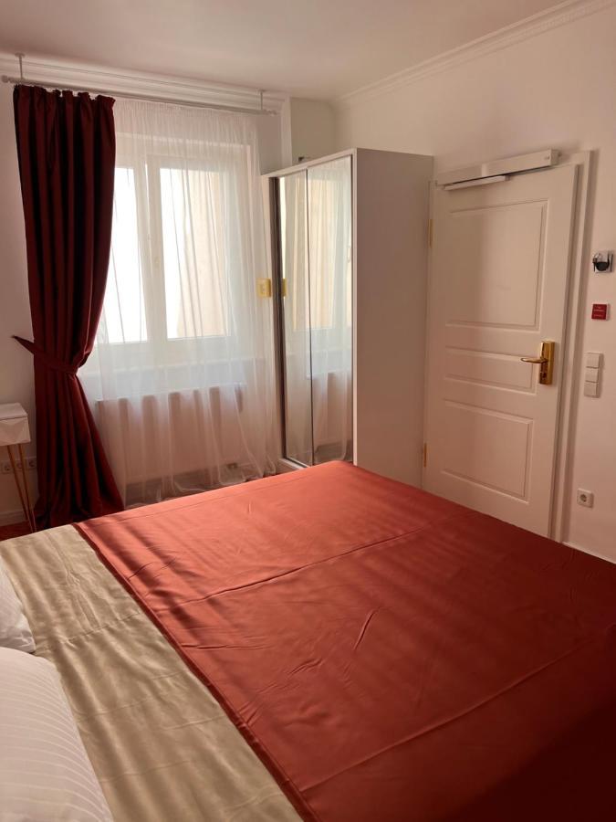 Art Hotel House One Баден-Баден Екстериор снимка