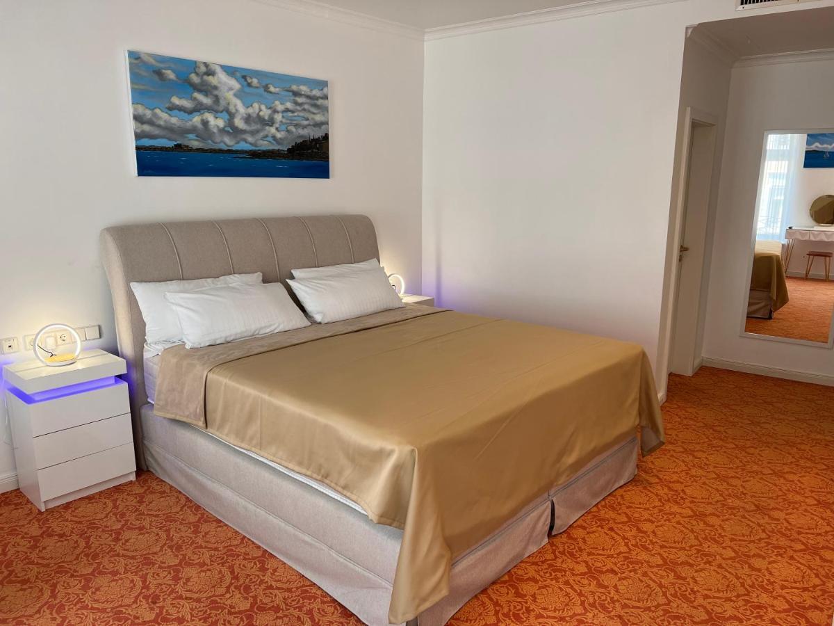Art Hotel House One Баден-Баден Екстериор снимка