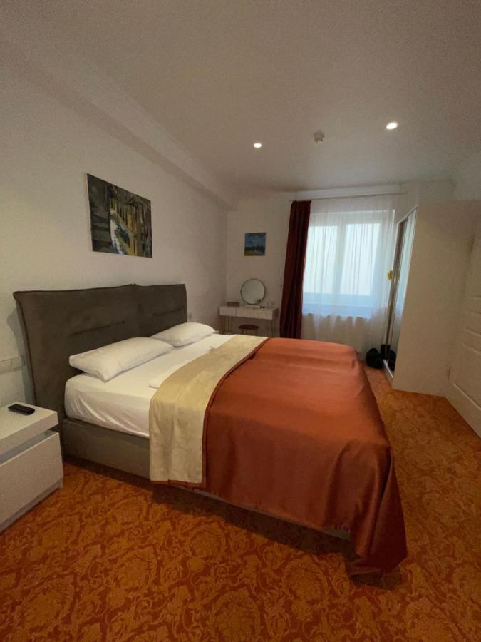 Art Hotel House One Баден-Баден Екстериор снимка